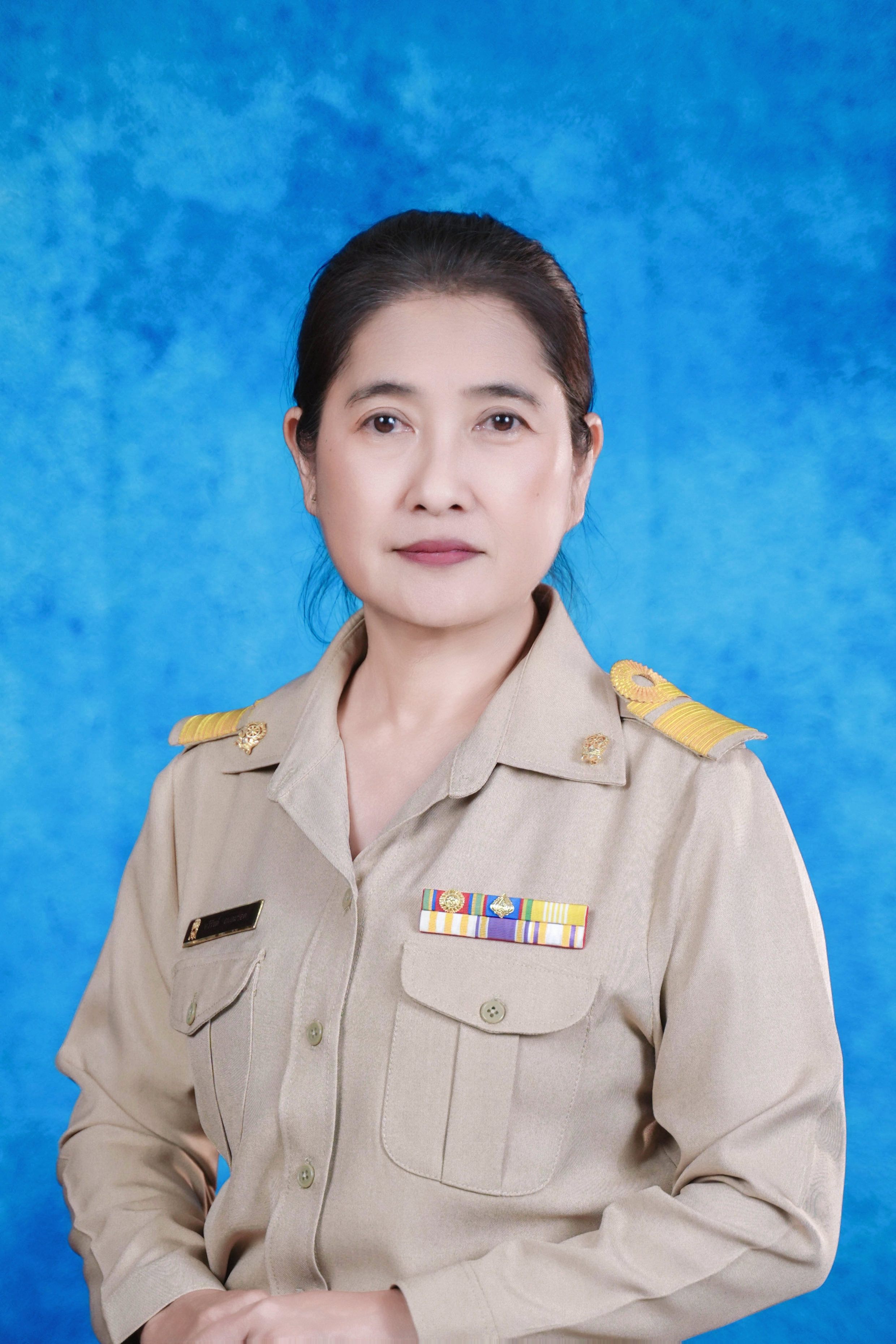 นางทวีรัชต์ ถนอมรอด